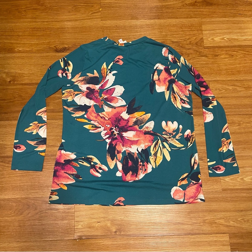 NWT Lularoe Sharon Long Sleeve Top in Green, Pink Floral Print Pattern, Medium - Picture 6 of 6